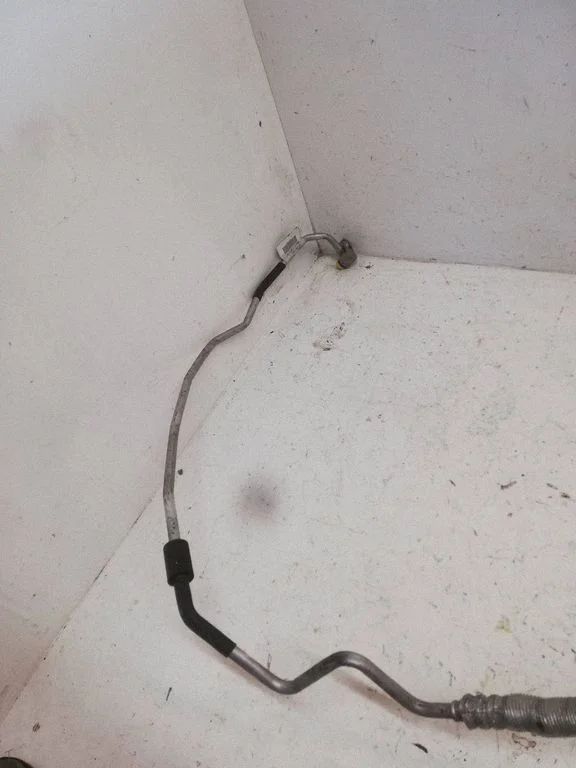 Air conditioning (A/C) pipe/hose