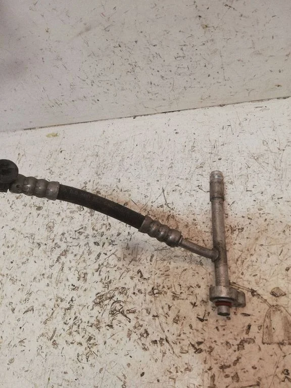 Air conditioning (A/C) pipe/hose – Ford Focus C-MAX (2003-2010)