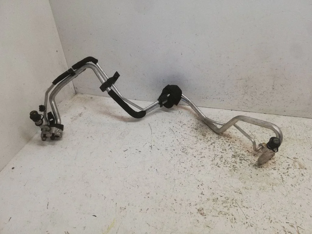Air conditioning (A/C) pipe/hose