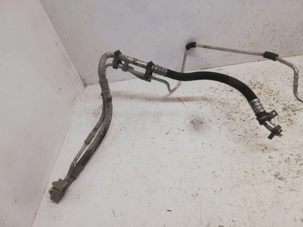 Air conditioning (A/C) pipe/hose – Opel Astra H (2004-2012)