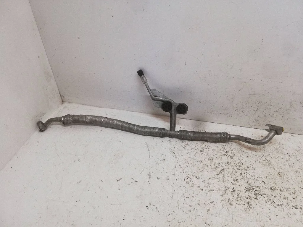 Air conditioning (A/C) pipe/hose 9184102