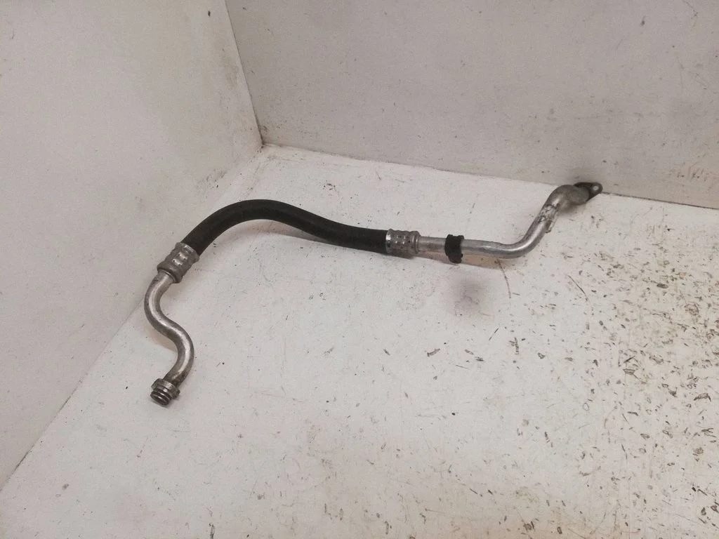 Air conditioning (A/C) pipe/hose – Land Rover Range Rover Sport L494 (2013-)