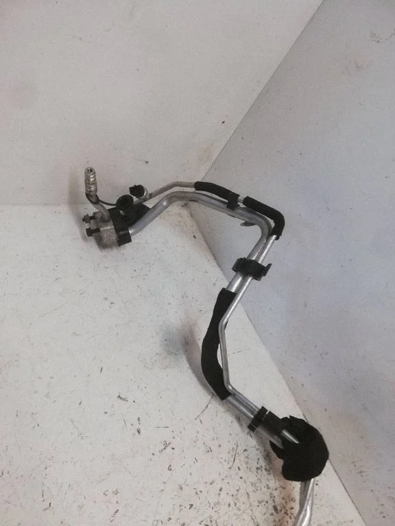 Air conditioning (A/C) pipe/hose