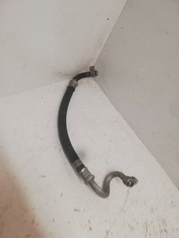 Air conditioning (A/C) pipe/hose