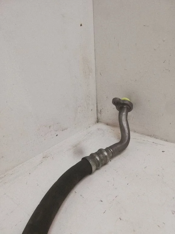 Air conditioning (A/C) pipe/hose