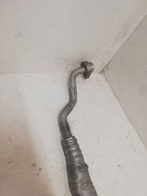 Air conditioning (A/C) pipe/hose – Audi A4 Allroad B8 (2008-2016)