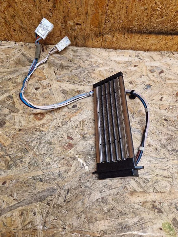 Elektriline salongi küttekeha radiaator DT013410
