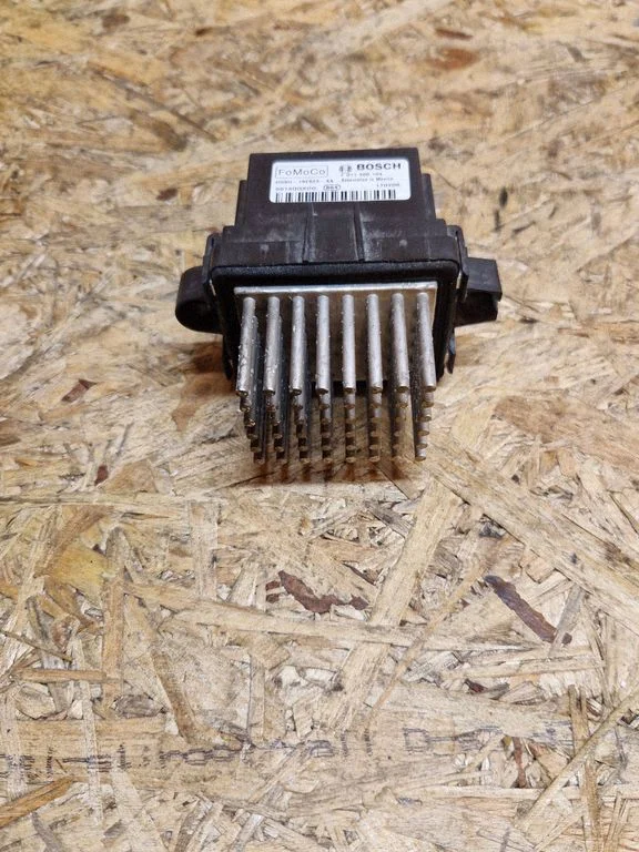 Heater blower motor/fan resistor DG9H19E624AA