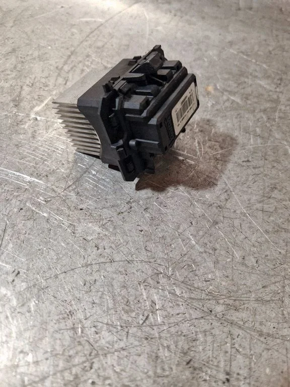 Heater blower motor/fan resistor T1017845R