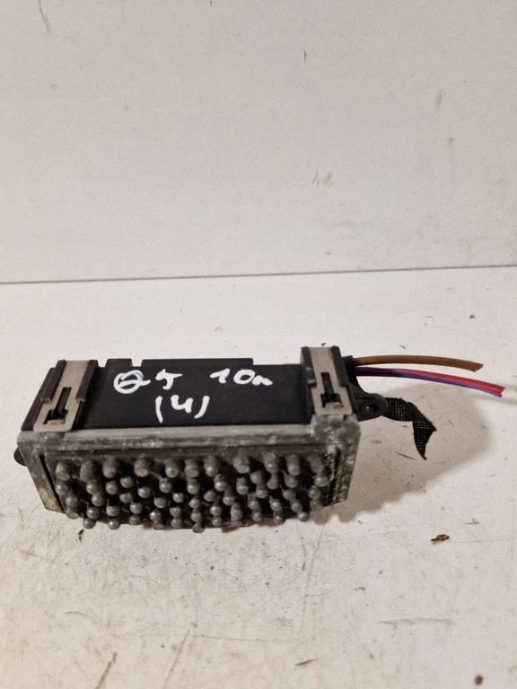 Heater blower motor/fan resistor – Audi Q5 SQ5 8R (2008-2017)