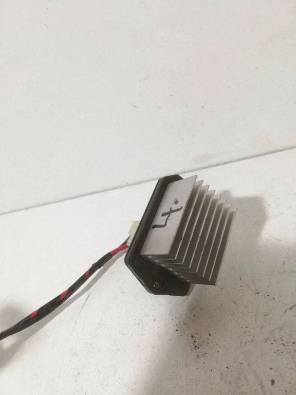 Heater blower motor/fan resistor 0778001020