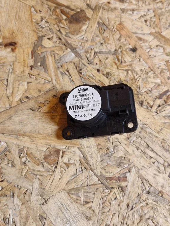 Õhuklapi mootor / ajam – Mini Cooper Countryman R60 (2011-2016)