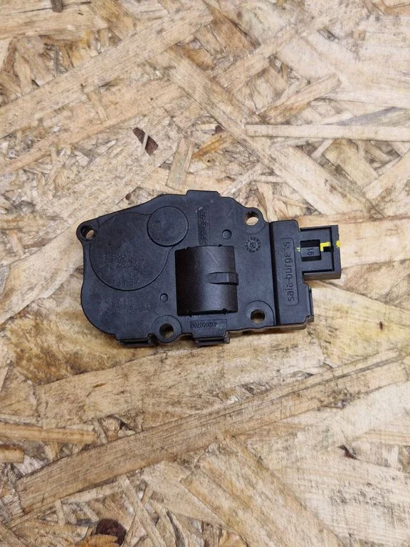 Air flap motor/actuator – Volvo V40 (2012-2019)