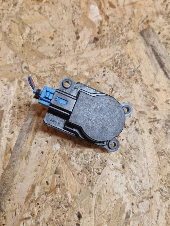 Air flap motor/actuator AV6N19E616