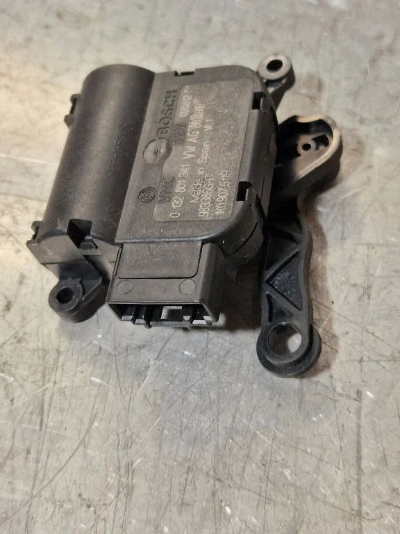Air flap motor/actuator – Volkswagen Jetta VI (2011-2018)