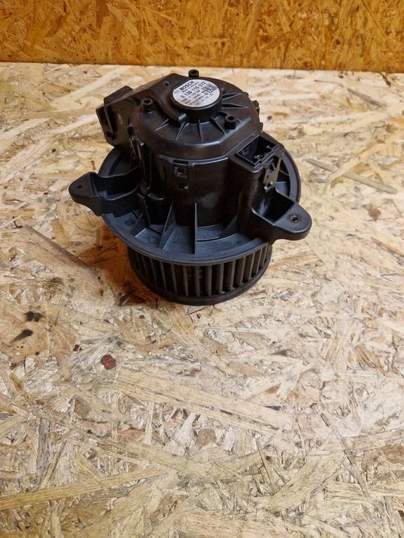Heater fan/blower – Ford E-Transit (2020-)