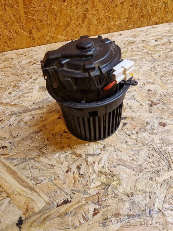 Krāsniņas ventilators/pūtējs MT1033020G