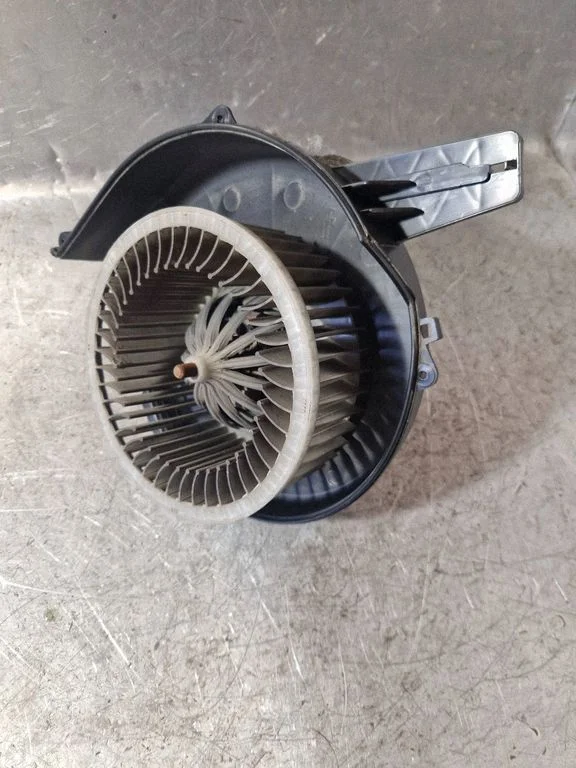 Heater fan/blower 6R1819015