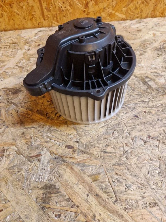 Heater fan/blower – Hyundai i30 (2013-2016)