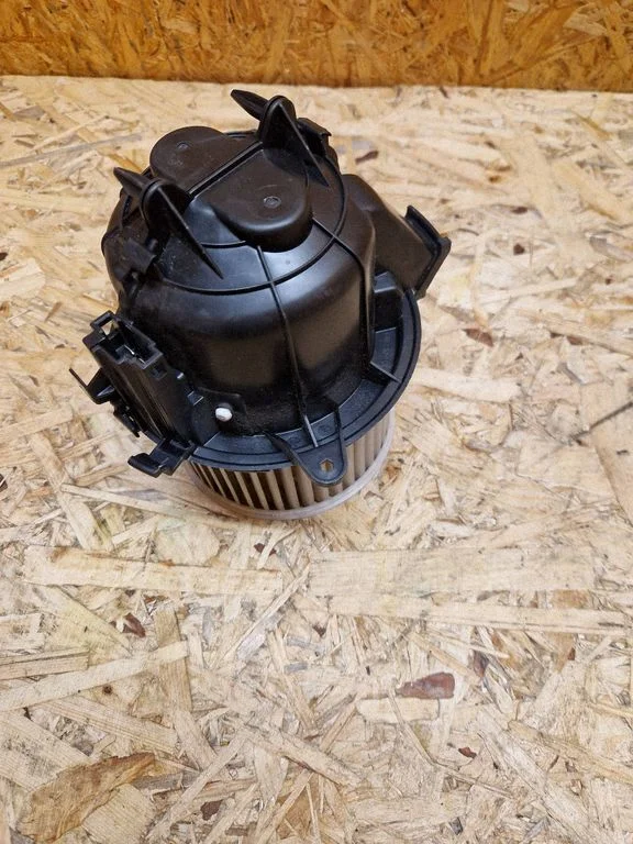 Heater fan/blower KY333002