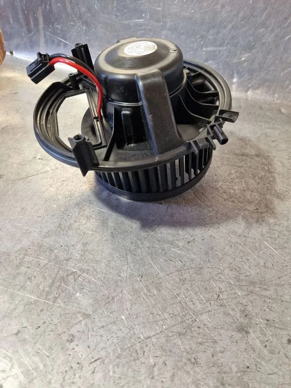Heater fan/blower 3Q1819021A