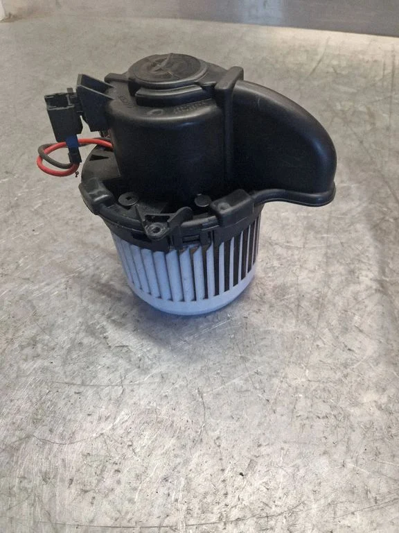 Krāsniņas ventilators/pūtējs 5Q1333500