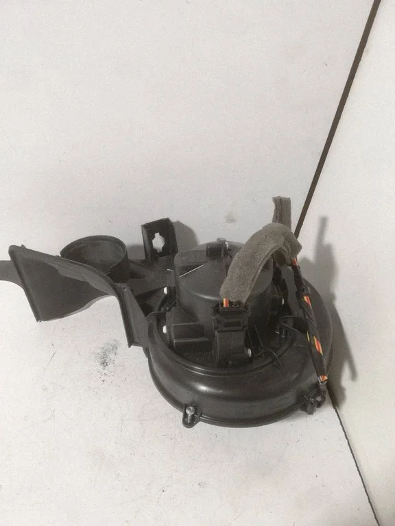 Heater fan/blower 6G9N18D413AA