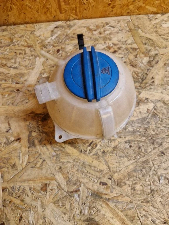 Coolant expansion tank/reservoir 6Q0121407