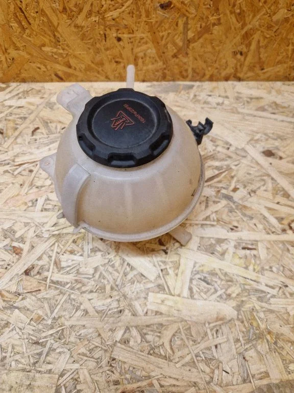 Coolant expansion tank/reservoir 6Q0121407A