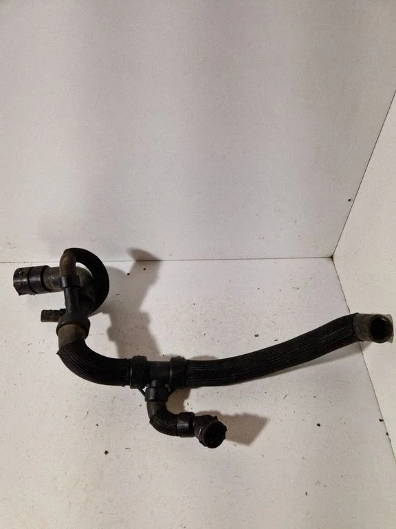Engine coolant pipe/hose – Land Rover Range Rover Evoque L538 (2011-2018)