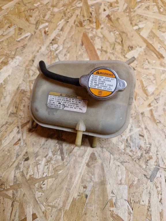 Coolant expansion tank/reservoir 264312H100