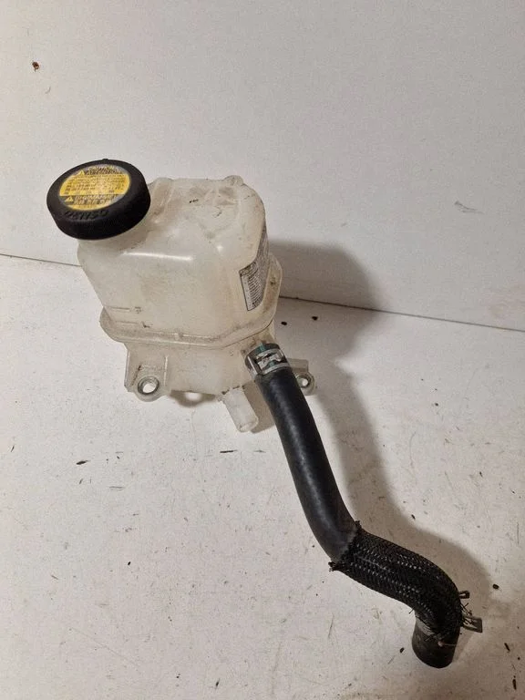 Coolant expansion tank/reservoir – Toyota Prius (XW30) (2009-2015)