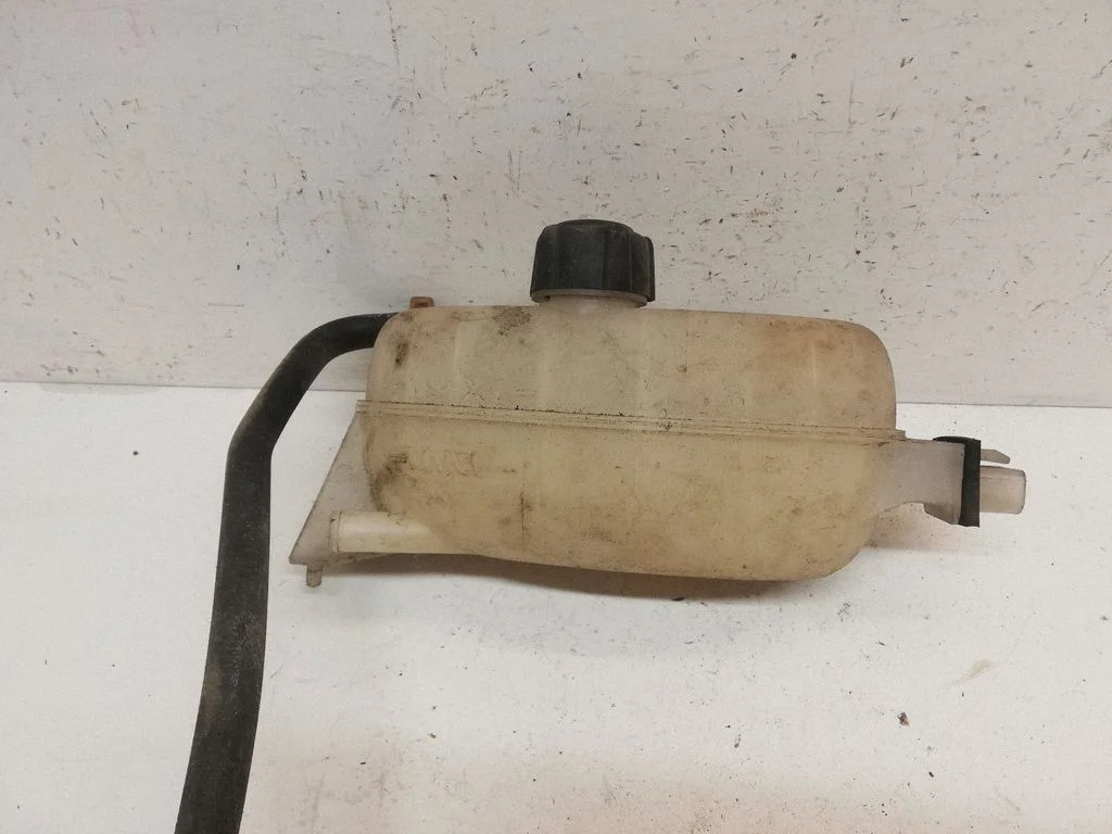 Coolant expansion tank/reservoir – Renault Trafic II (X83) (2001-2014)