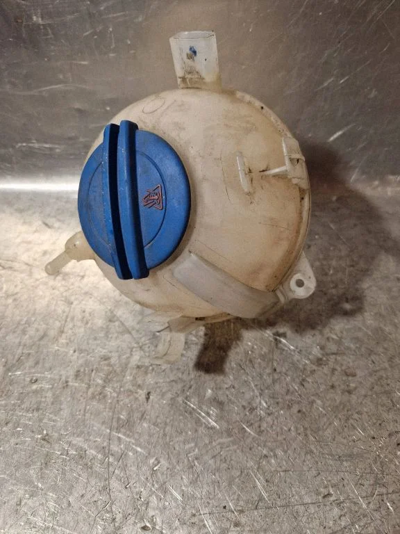 Coolant expansion tank/reservoir 3C0121407A