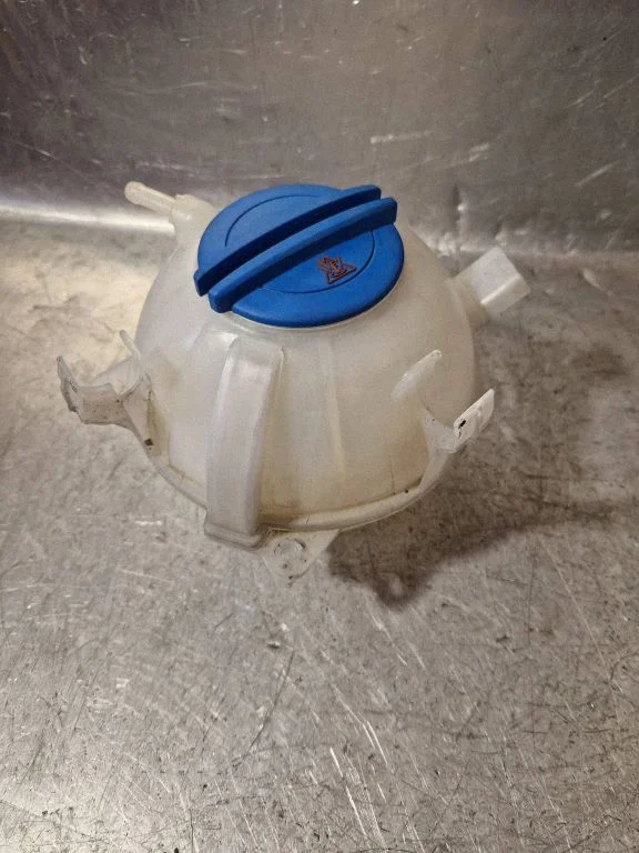 Coolant expansion tank/reservoir – Volkswagen Golf Plus (2005-2013)