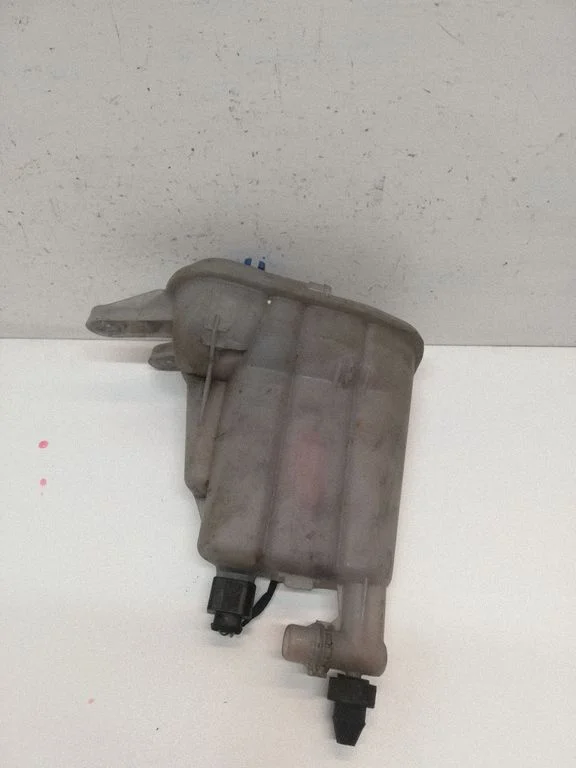 Coolant expansion tank/reservoir 8K0121403Q