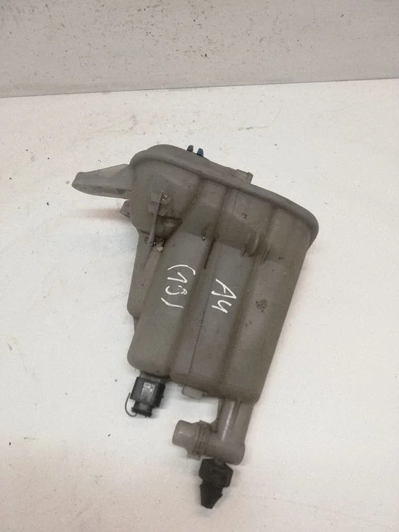 Coolant expansion tank/reservoir 8K0121403Q