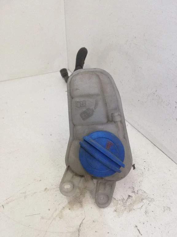 Coolant expansion tank/reservoir 8K0121405E