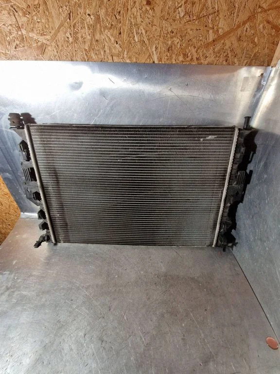 Jahutusvedeliku radiaator – Ford C-MAX II (2010-2019)