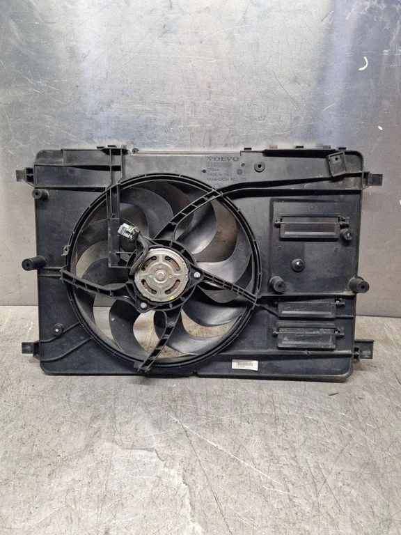 Radiaatori ventilaatori difuusor – Volvo V40 (2012-2019)