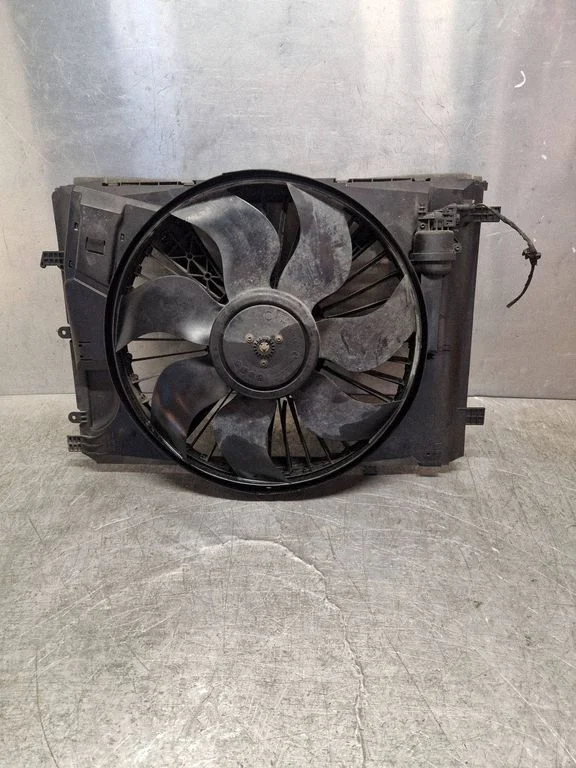 Radiaatori ventilaatori difuusor – Mercedes-Benz E-klass W212 (2009-2016)