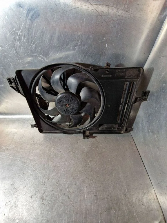 Radiator cooling fan shroud – Ford C-MAX II (2010-2019)
