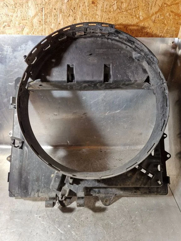 Radiaatori ventilaatori difuusor – Land Rover Range Rover Sport L320 (2005-2013)
