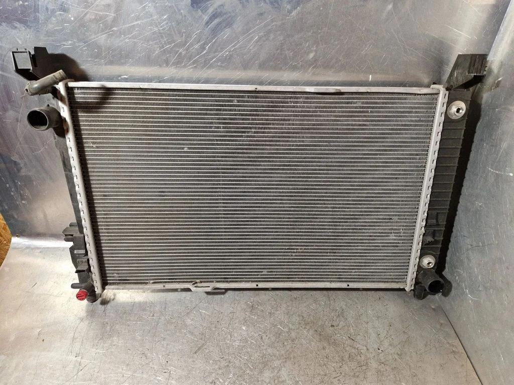 Jahutusvedeliku radiaator A1695001803