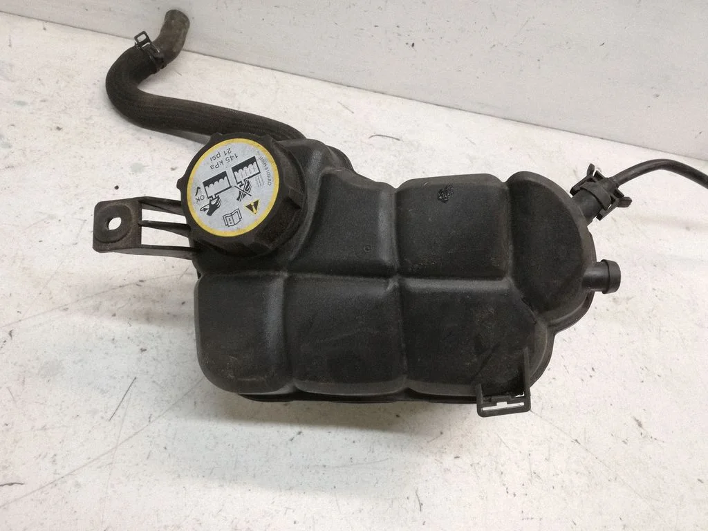 Coolant expansion tank/reservoir 6G918K218D2L4A