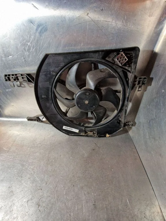 Radiaatori ventilaatori difuusor – Renault Trafic II (X83) (2001-2014)