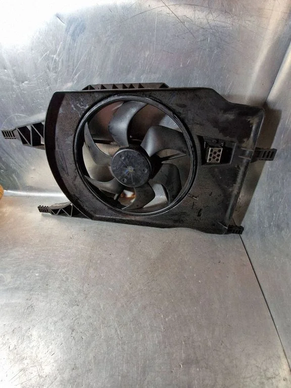 Radiaatori ventilaatori difuusor – Renault Laguna II (2001-2007)