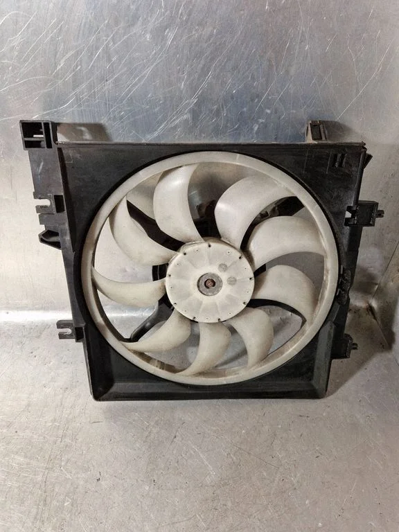 Radiator cooling fan shroud 487D440C