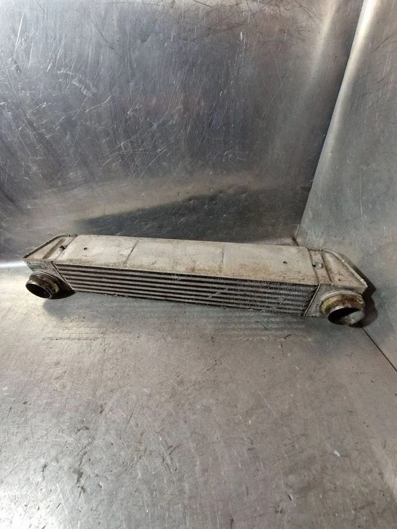 Starpdzesētāja (interkūlera) radiators – BMW 5. sērija E60 E61 (2004-2010)