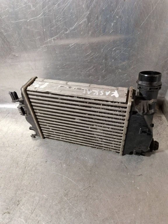 Vahejahuti radiaator – Nissan Qashqai (2014-2016)